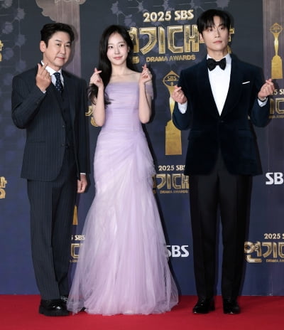 신동엽-채원빈-허남준, SBS 연기대상 3MC[TEN포토]