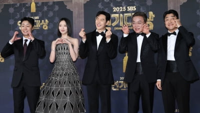 이제훈-배유람-장혁진-김의성-표예진, 무지개운수 새해 복 많이 받으세요[TEN포토]