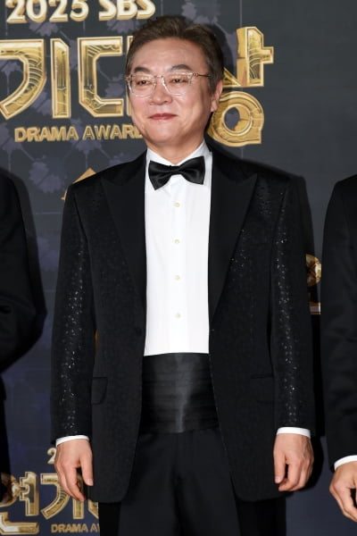 김의성, 턱시도 입은 장성철[TEN포토]