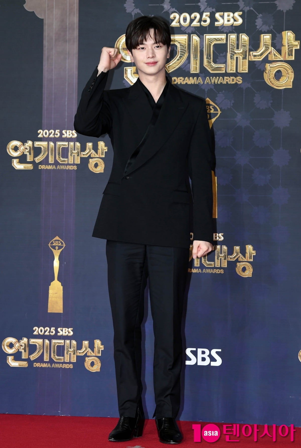 육성재, 머리부터 발끝까지 센스가득[TEN포토]