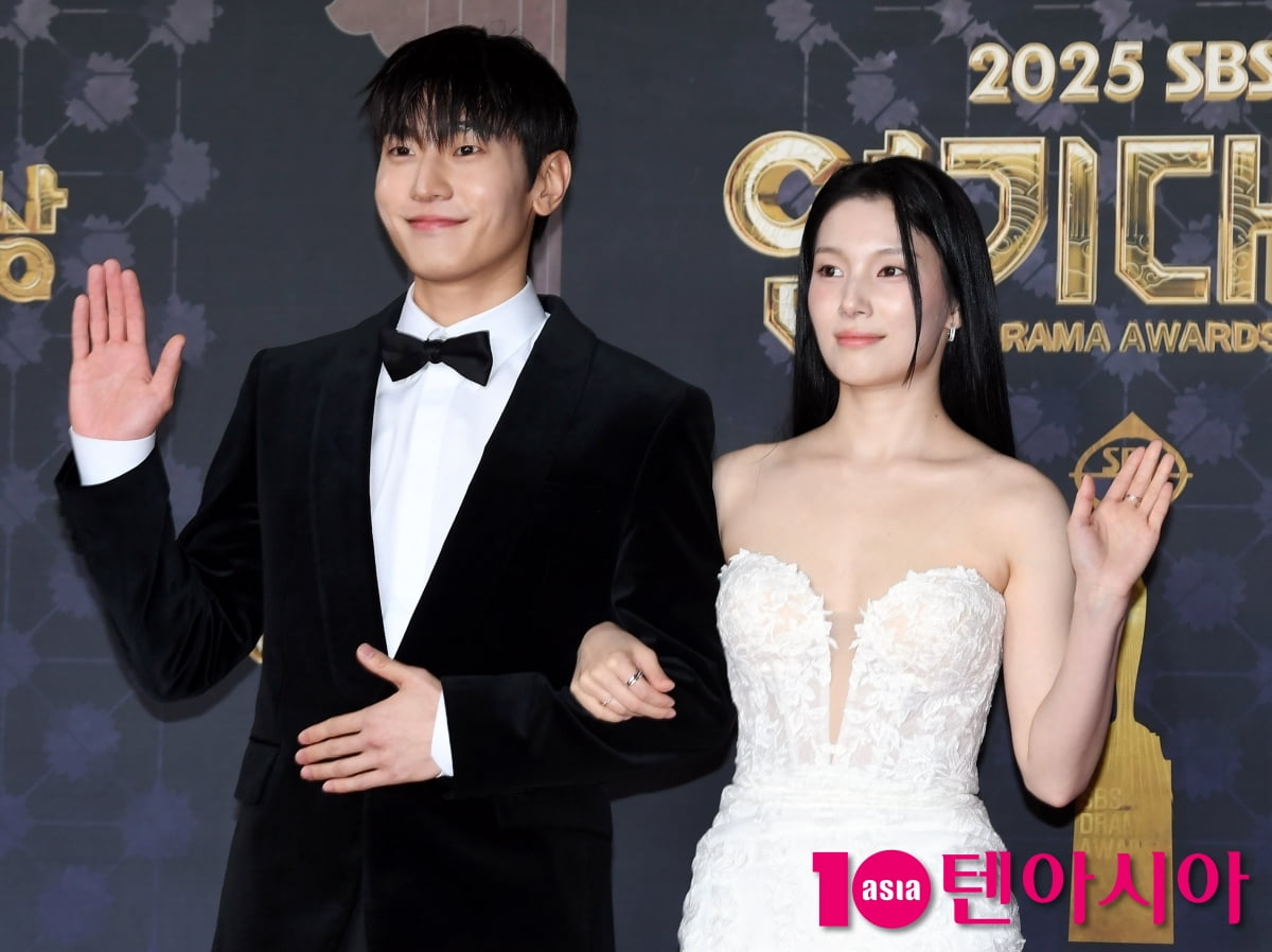 이창민-한동희, 사마귀 커플[TEN포토]