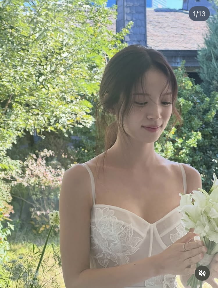 ‘혼전임신’ 김지영, 2월로 식 앞당겼는데…A컷 웨딩 사진이 잔뜩