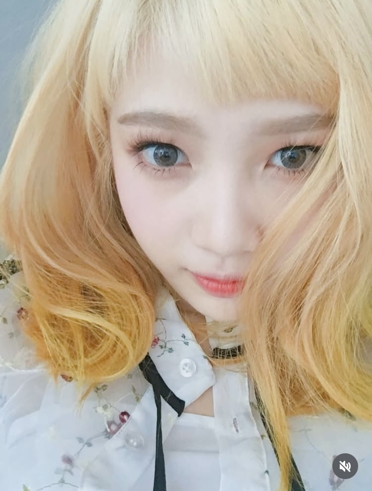 조이, 2016년 사진 올리기 챌린지 동참…볼살 빵빵하니 풋풋해