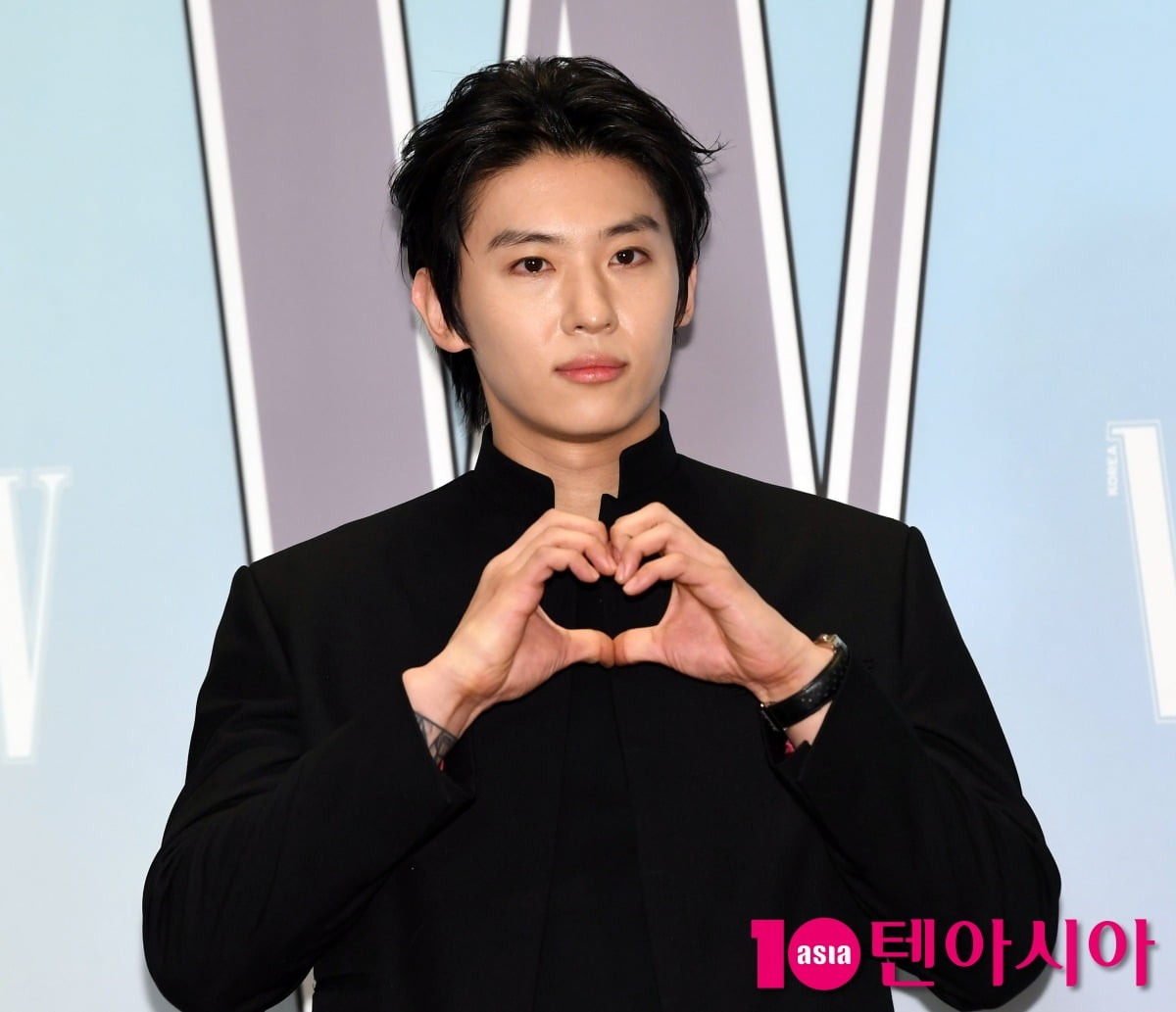 [종합] 덱스, 박나래·키 하차 빈자리 채웠다…기안84 친분으로 성사, 400만원 플렉스 ('나혼산')