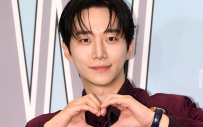 이준호, 김민하와 ♥핑크빛 이어 제대로 일냈다…'캐셔로' 넷플릭스 글로벌 2위·화제성 1위