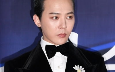 지드래곤, '제40회 골든디스크' 대상 수상…"올해는 완전체 컴백할게요"