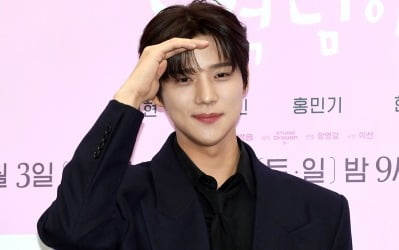 변우석 이을 문짝남이라더니…문상민 '확신의 로코 대군' 등극했다 ('은애하는')