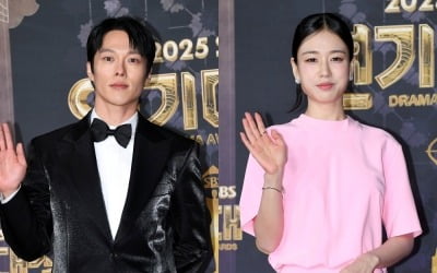 장기용♥안은진, 새해 되자마자 겹경사 터졌다…"이렇게 큰 상 받을 줄 몰라" [SBS연기대상]