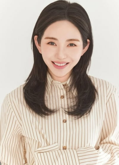 권민아, 가정폭력→강간까지 고백했다…5차례 걸쳐 장문의 글로 '인생사 폭로' [전문]