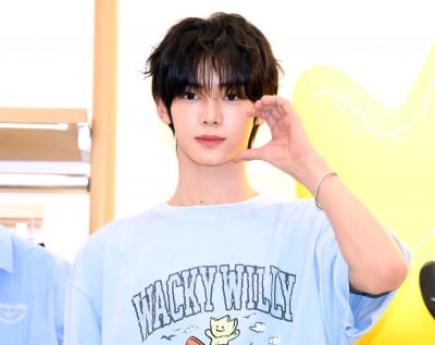 TWSのハンジン、1月の歌手に選ばれる！