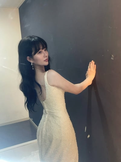 '162cm·44kg' 정지소, 뼈말라 몸매 속 반전 드레스 자태…볼륨감 이정도였나