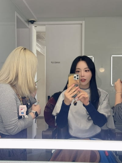 '주사이모' 논란 선 긋던 홍진영, 새해 질주 선언했다…'텐션 다르네'