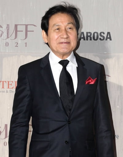 South Korean Actor Ahn Sung-ki's Funeral to be Held with Public Memorial Space