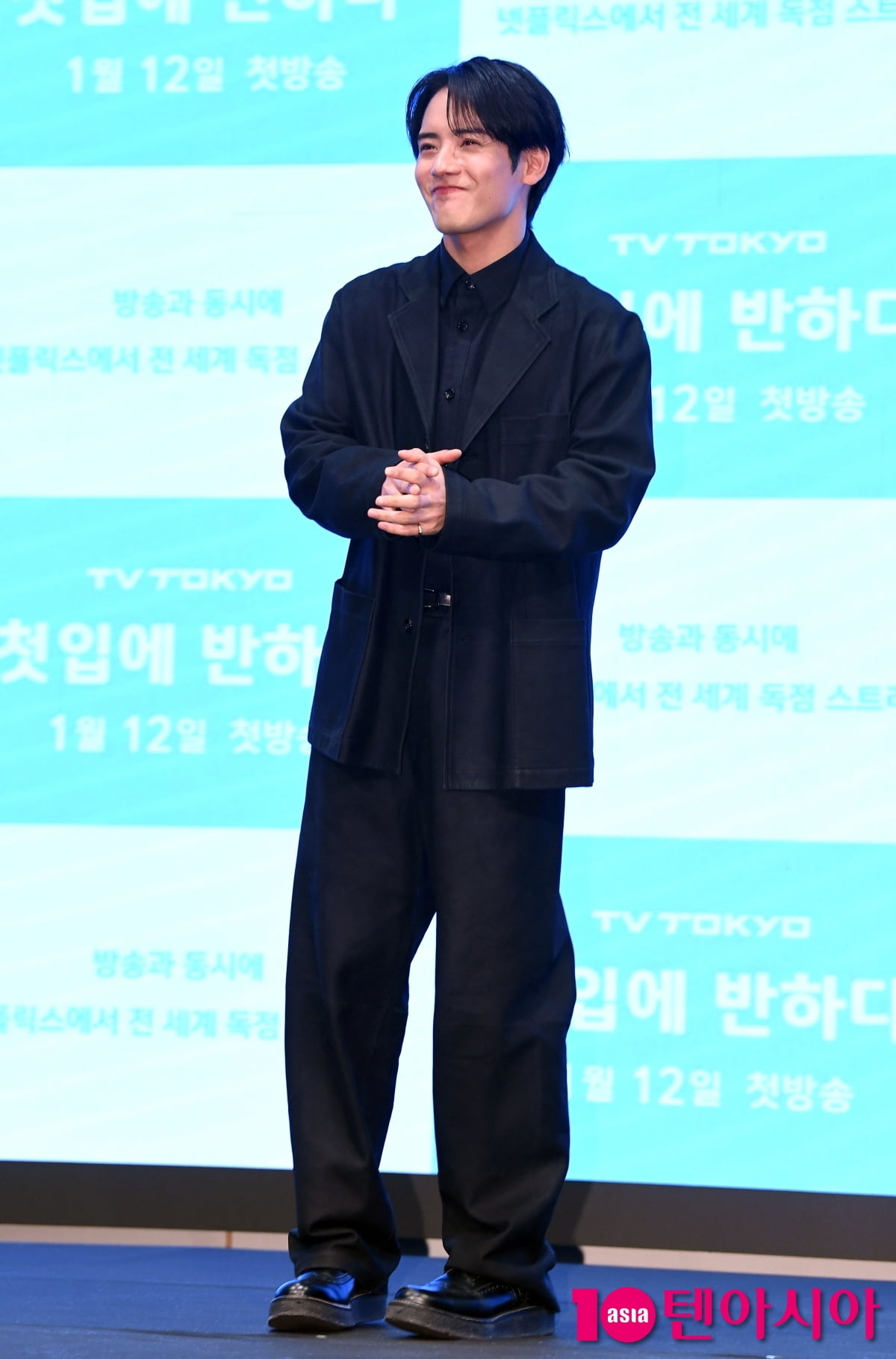 아카소 에이지(赤楚衛二), 스윗한 로코 비주얼[TEN포토+]