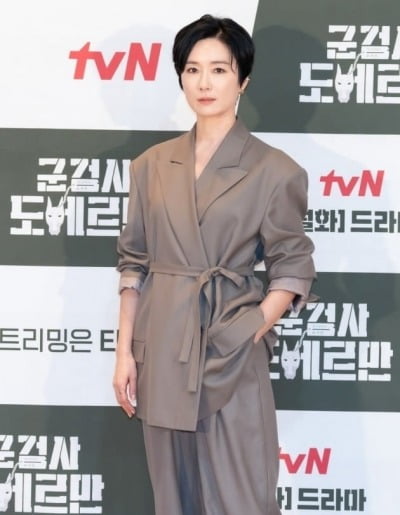 오연수, "걱정 없는 집은 없다…다 내려놓으려 연습 중"