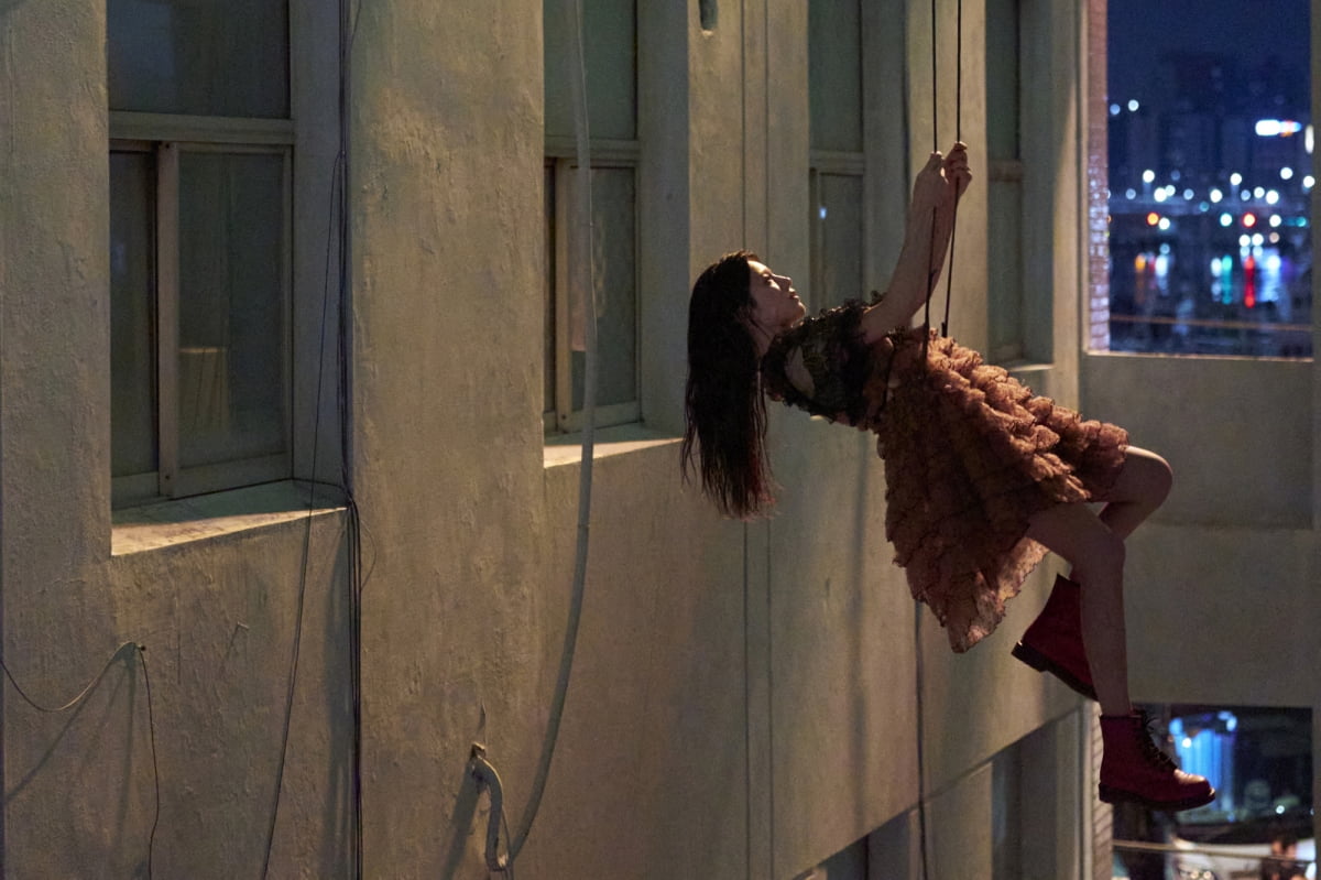 김선호♥고윤정, '로맨틱' 해외 여행 포착됐다…핑크빛 밤거리 데이트('이 사랑 통역')