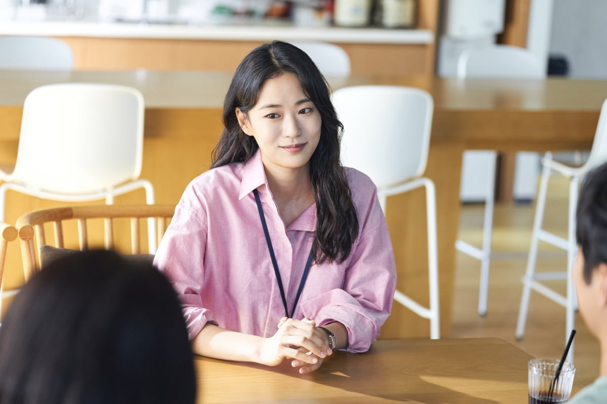 김선호♥고윤정, '로맨틱' 해외 여행 포착됐다…핑크빛 밤거리 데이트('이 사랑 통역')