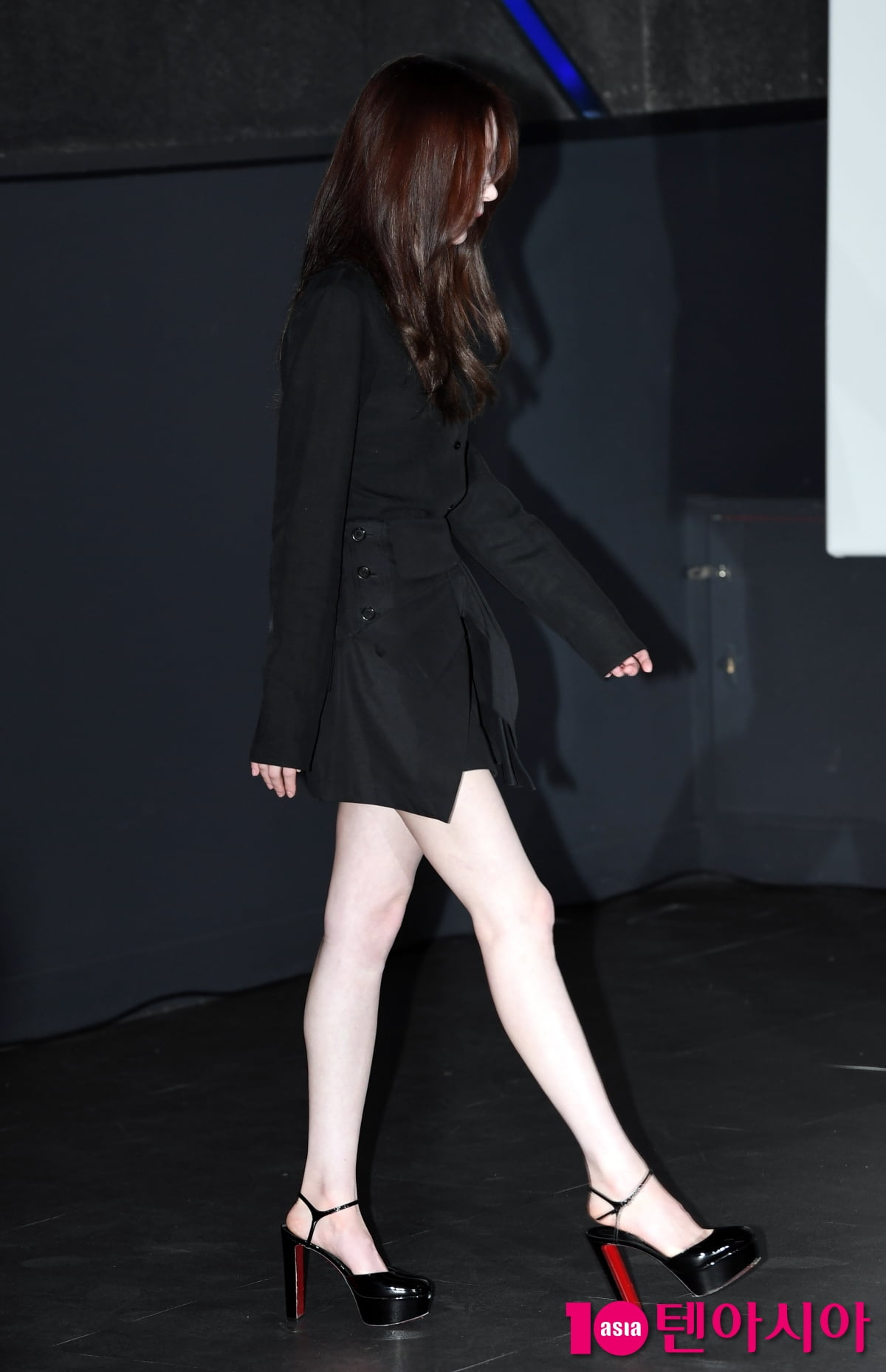 전종서, 새하얀 각선미 뽐내며[TEN포토]