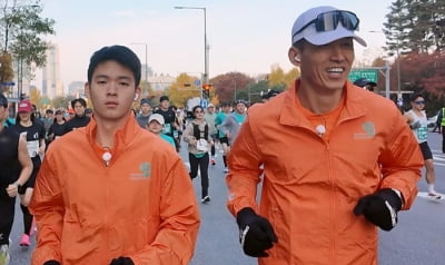 '정혜영♥' 션 셋째 아들, 연예계 진출하나…"더 빨라" 아빠 닮은 훤칠한 외모 ('뛰산')