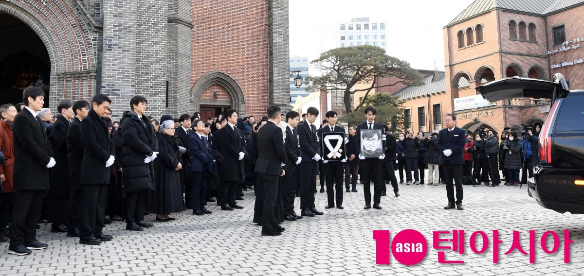 故 안성기 마지막 길 후배들 배웅[TEN포토]
