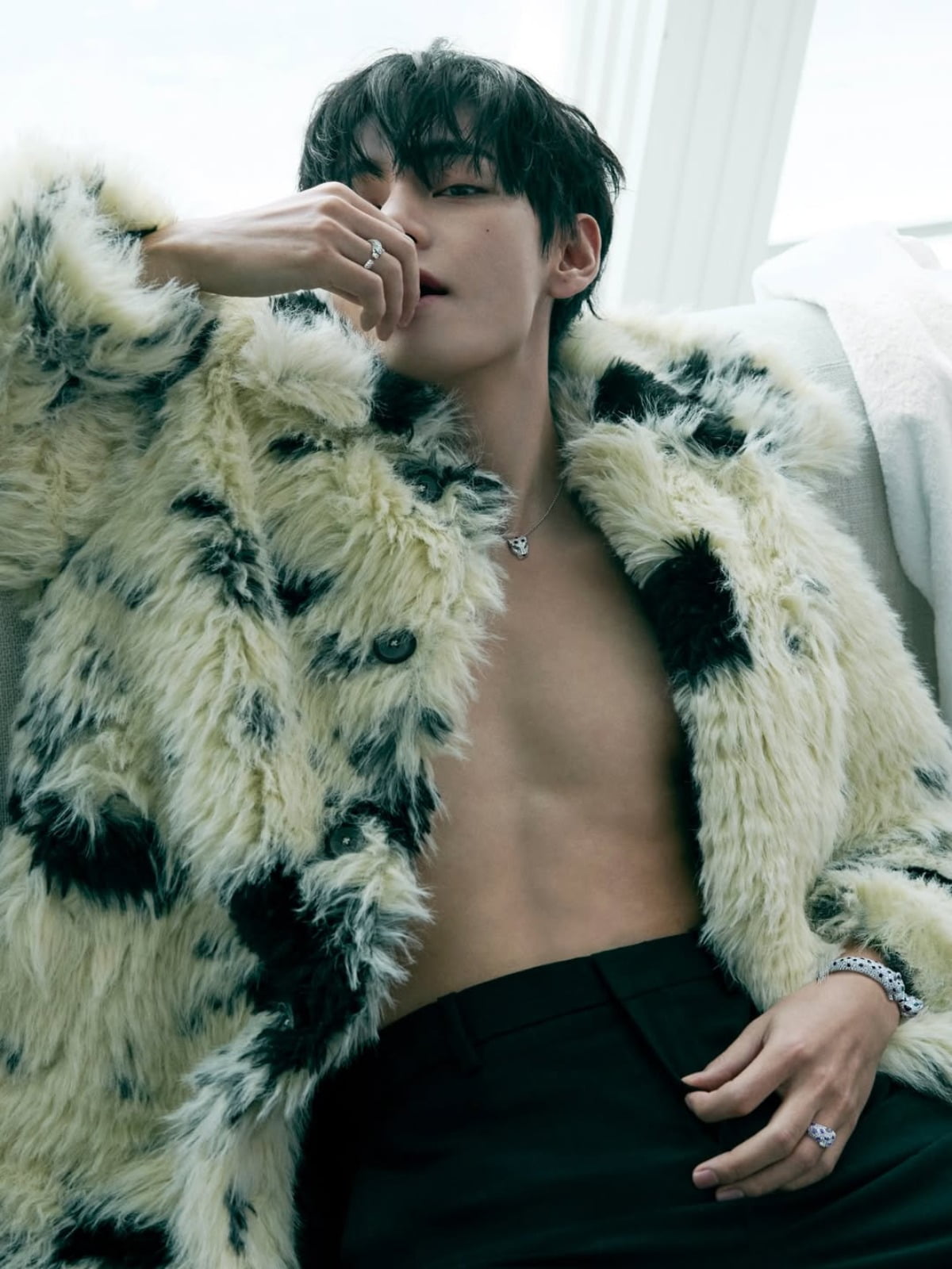 사진 = 뷔 인스타그램