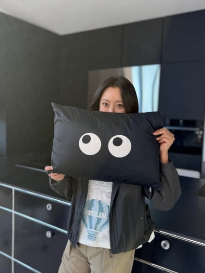 '불멸의 미모' 김희선, 50세 앞두고도 아기 피부…세월 비껴간 '원조 여신'