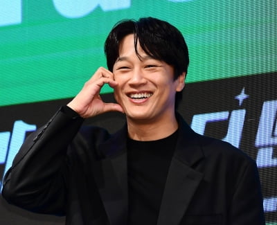 차태현, 조인성 손잡고 소속사 대표 됐다더니…결국 극찬 쏟아냈다 "성시경 커버 중 최고" ('우발')