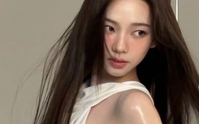 카리나, 비현실적 미모에 어깨라인까지 완벽하네