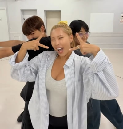 같은 팀 아니었어?…댄서 가비 "앞에서는 가식, 뒤에선 할 말 다 해" 멤버 저격