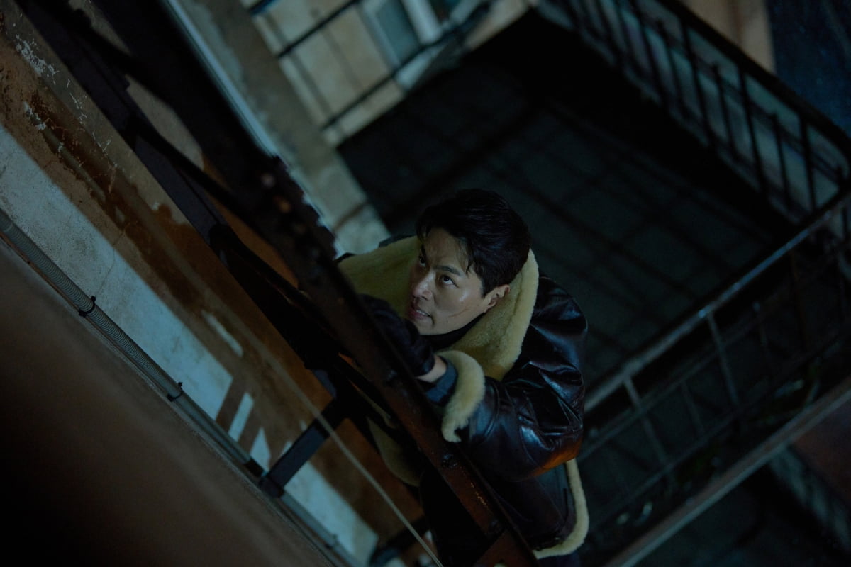 '휴민트' 차갑고도 뜨거운 온도