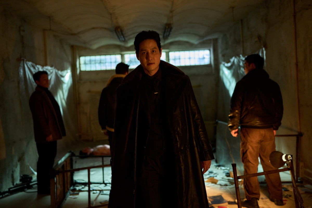 '휴민트' 차갑고도 뜨거운 온도