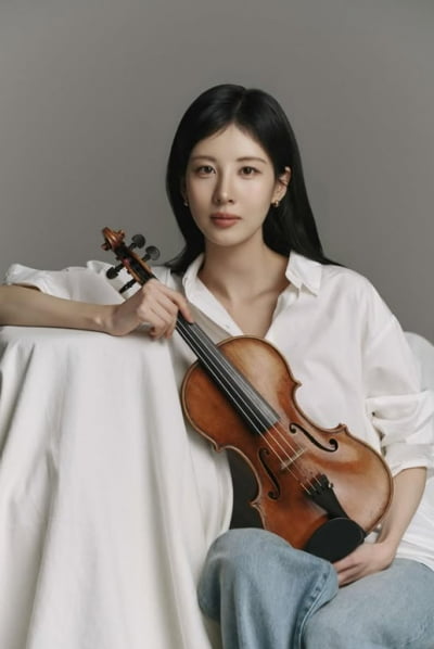 소녀시대 서현, 마이크 아닌 '바이올린' 들었다…데뷔 18년 만에 '새로운 도전'
