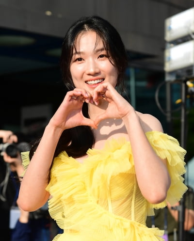 김혜윤 "동상 걸려 손톱 빠져, 핫팩 쓸 가치 없다고 생각해"…혹독한 무명 생활 고백 ('유퀴즈')