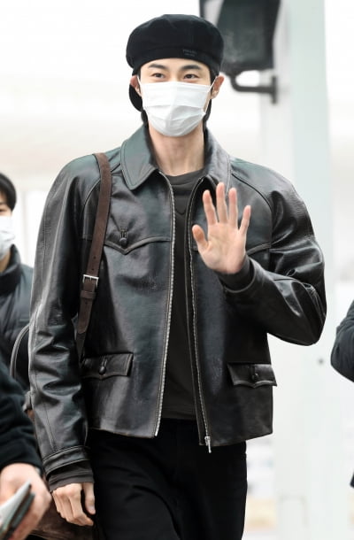 변우석, 피부가 뒤집어져서 마스크 쓰고 출국[TEN포토+]