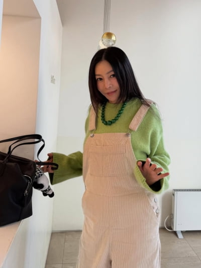 황신혜, 60대에도 '166cm·48kg' 개미허리…딸이 연애 독려한 이유 있네