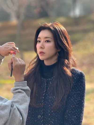 박한별, "매일이 지옥 같았다" 남편 논란 딛고…40대 믿기지 않는 '얼짱' 비주얼