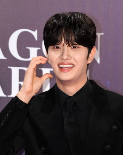 '조폭 연루설' 조세호는 하차했는데…김재원, 김고은과 ♥핑크빛 앞두고 예능감 자랑 ('1박2일')