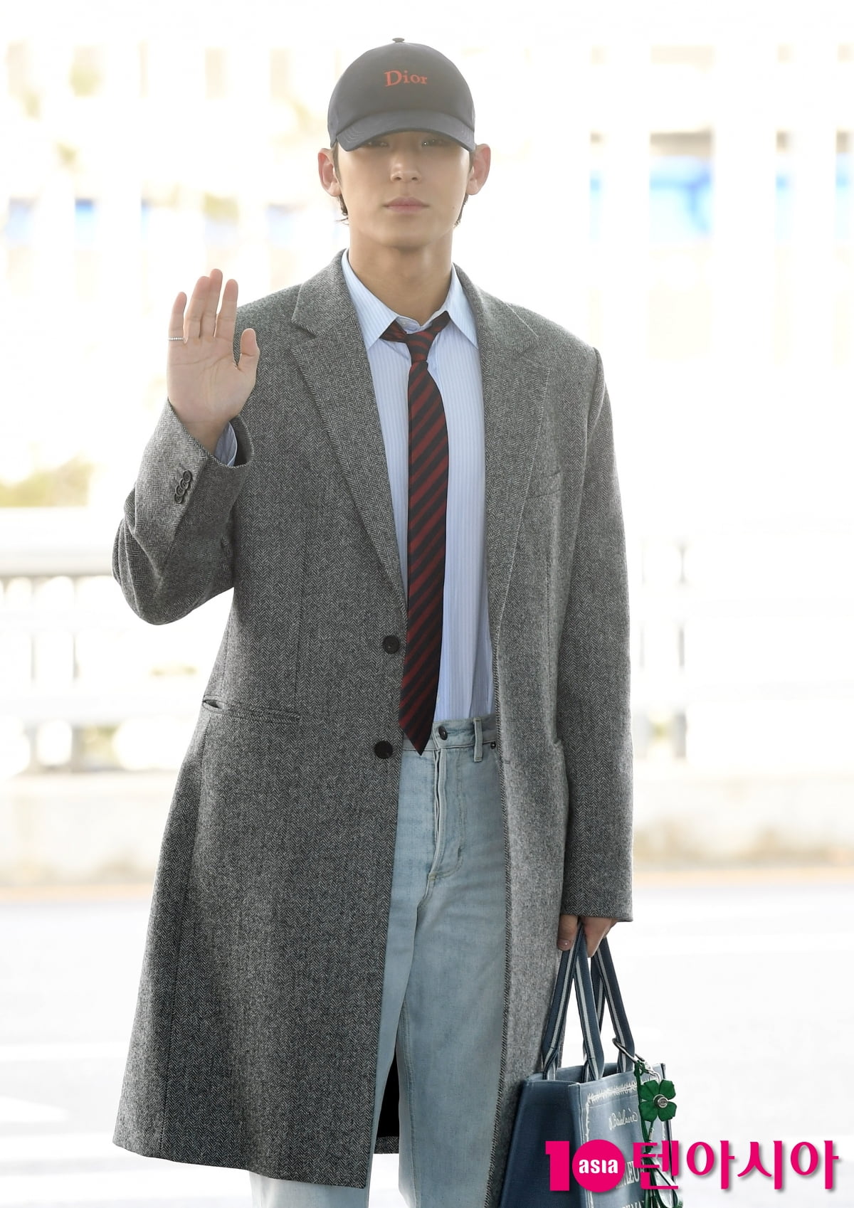 세븐틴 민규, 겨울한파도 질투하는 외모...매력적인 미소[TEN포토+]