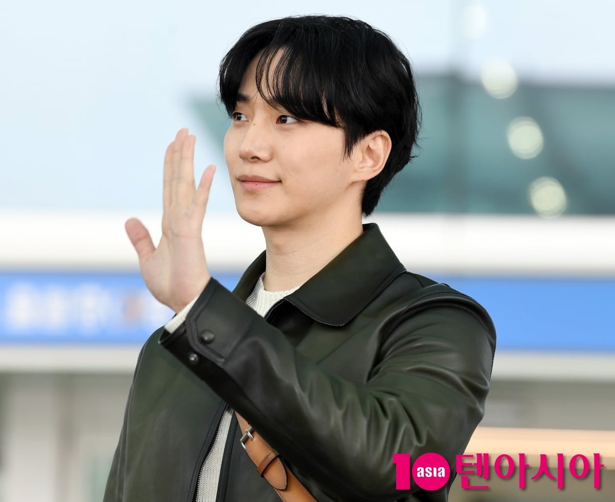 이준호, 눈빛 하나로 팬심올킬...훈남의 인사[TEN포토+]