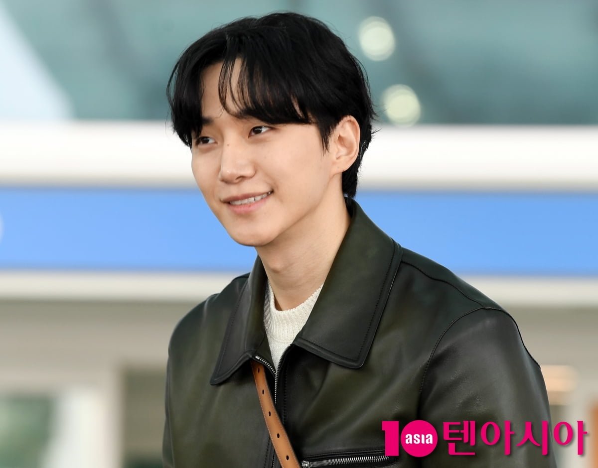 이준호, 편안함과 스타일 모두 챙긴 공항패션...사랑스러운 미소[TEN포토+]