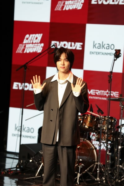 롤모델 데이식스랬는데…캐치더영 "'아이돌 밴드'란 시선에서 벗어나고파"