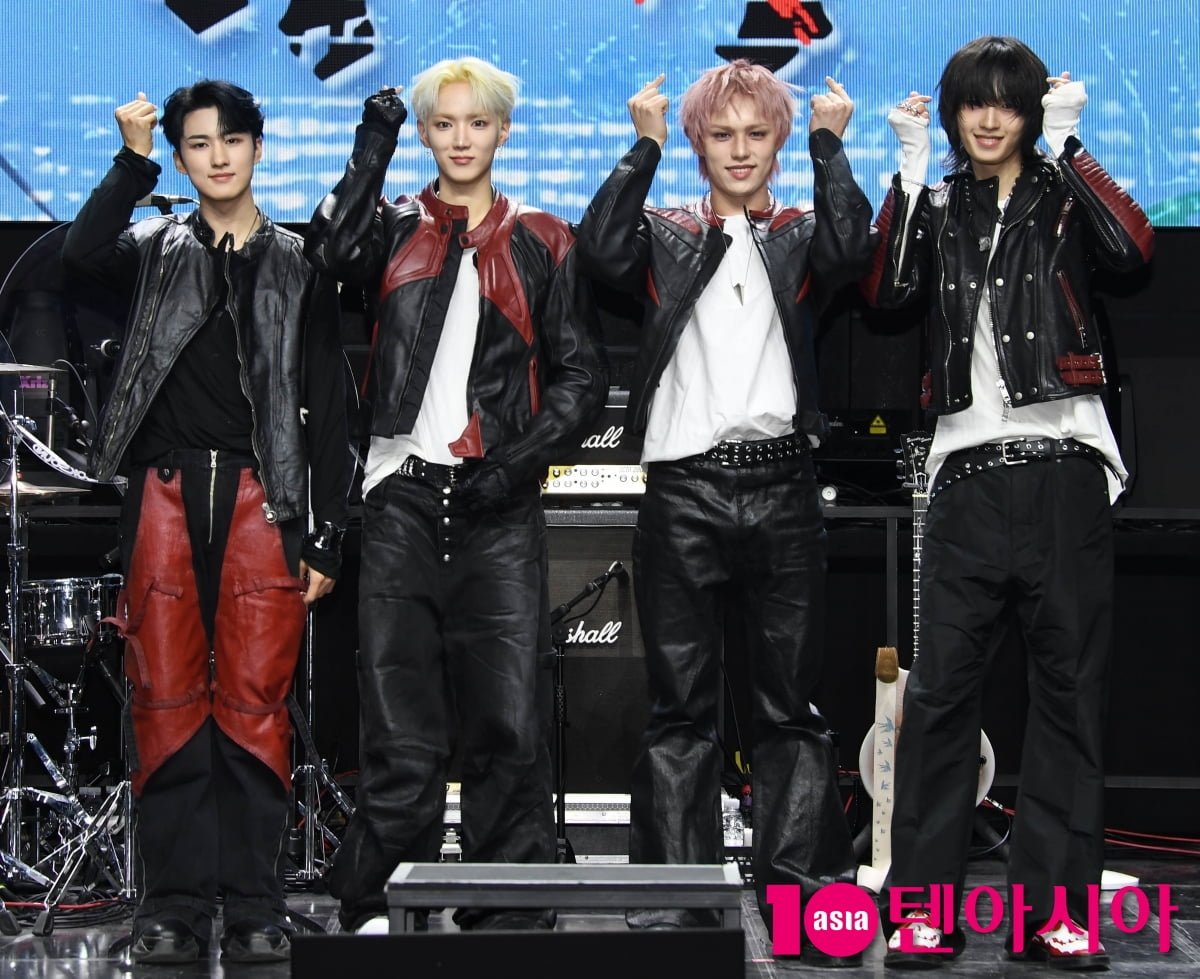 에이엠피, 미니 1집 '앰플리파이 마이 웨이' 발매 첫 컴백[TEN포토+]