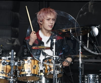 에이엠피 크루, 화려한 드럼 연주[TEN포토]