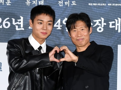 [종합] 유해진·박지훈, 부자 사이 버금가는 ♥애정…"감정 자연스레 나와"('왕과 사는 남자')