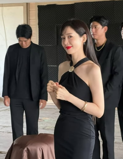 '옥바라지 청산' 성유리, 10년 만에 복귀하나…"이건 영화 이모티콘인데?"