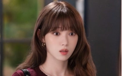 '175cm 50kg' 이성경, 관리를 얼마나 했길래…30대 중반에 현실감 없는 인형 비주얼 ('찬너계')