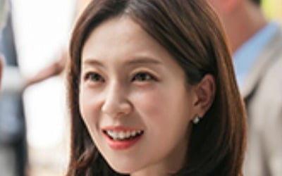 '35세' 백진희, 얼굴 몰라보게 달라졌다더니…전보다 또렷해진 눈매로 폭풍 열연 ('이한영')