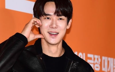 '41세' 유연석, 알고보니 '엘리트 집안'이었다…"서울대 박사 출신 교수 父, 대화 틈 없어" ('틈만나면')[종합]