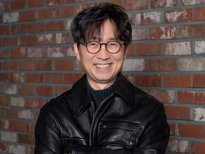 "15kg 뺀 박지훈, 국사책 찢고 나온 유해진"…장항준, 예능인 아니고 감독('왕과 사는 남자') [TEN인터뷰]