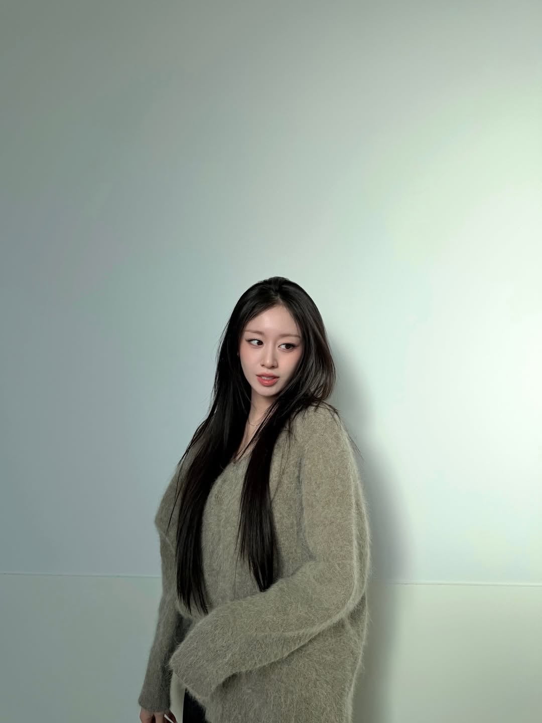 '황재균과 이혼' 지연, 파경 후 더 깊어진 분위기…"어쩜 이렇게 예쁠까" 고혹적 미모